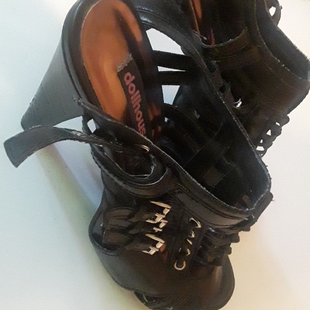 Dollhouse, sandals